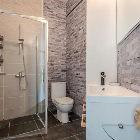 Appartement - Piscine Et Terrasse *